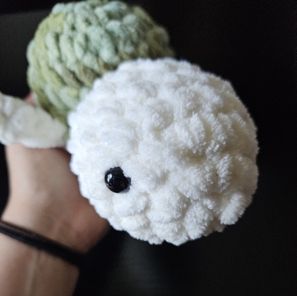 Like to be notified when I'm live sharing my own - Picture 7 of 10